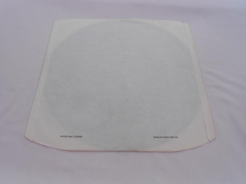 King Crimson ? Earthbound. UK record LP Help 6 A-3U and B-1U N/M The vinyl is in near mint condition - Image 9 of 9