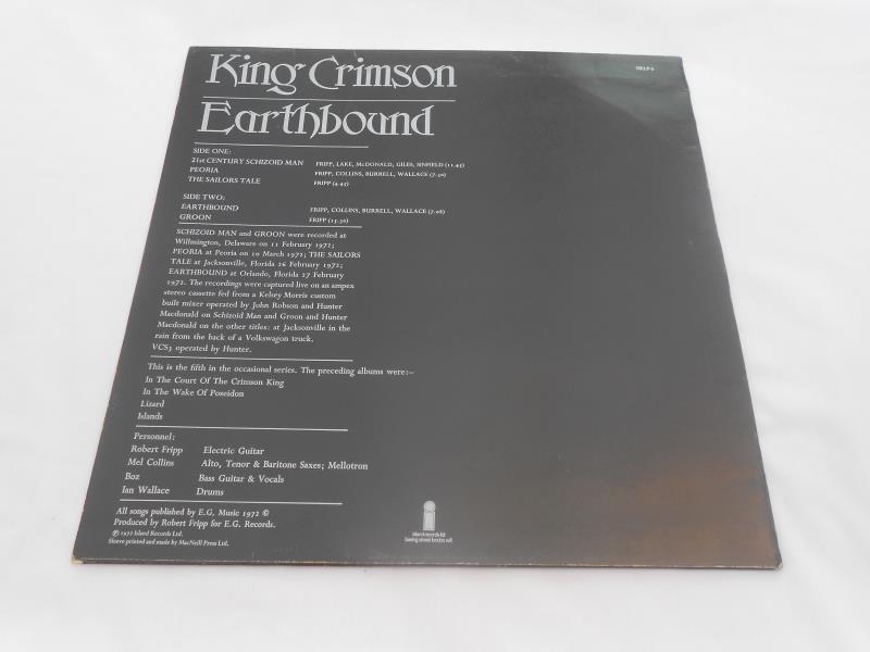 King Crimson ? Earthbound. UK record LP Help 6 A-3U and B-1U N/M The vinyl is in near mint condition - Image 3 of 9