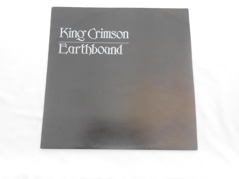 King Crimson ? Earthbound. UK record LP Help 6 A-3U and B-1U N/M The vinyl is in near mint condition - Image 2 of 9