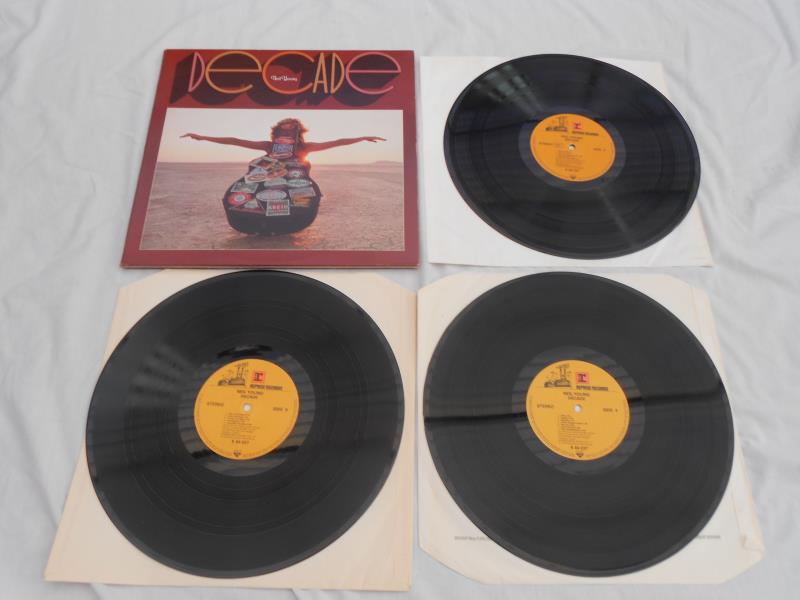 Neil Young collection x 9. All Original LPs In amazing excellent plus to near mint condition - Image 24 of 29