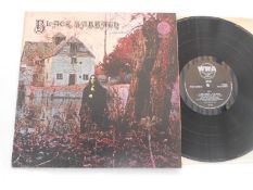 Black Sabbath - Black Sabbath UK LP WW6 1Y-2 and 2Y-2 EX+ The vinyl is in excellent plus condition