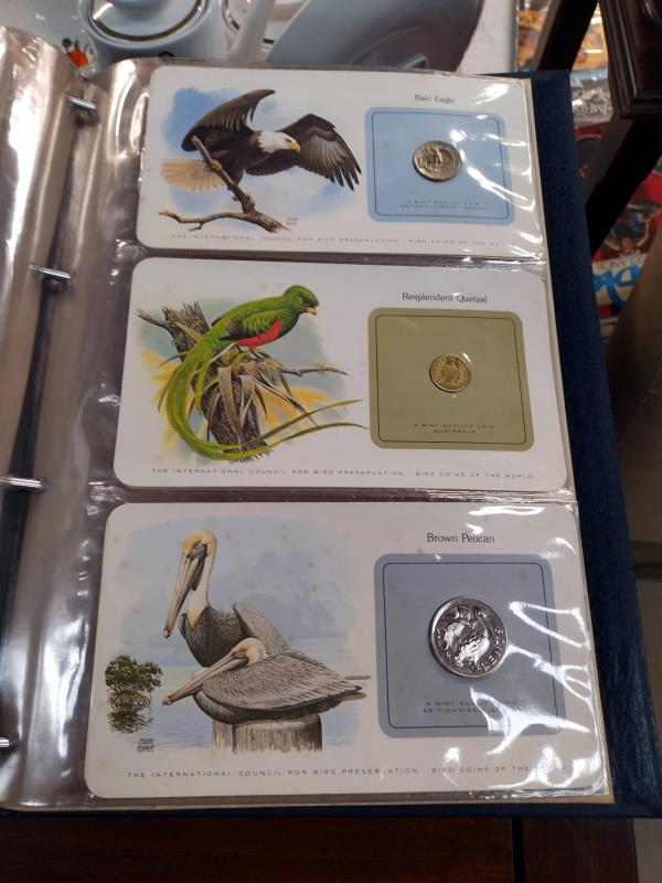An album of bird coins of the World (31 coins with cards) - Image 3 of 4