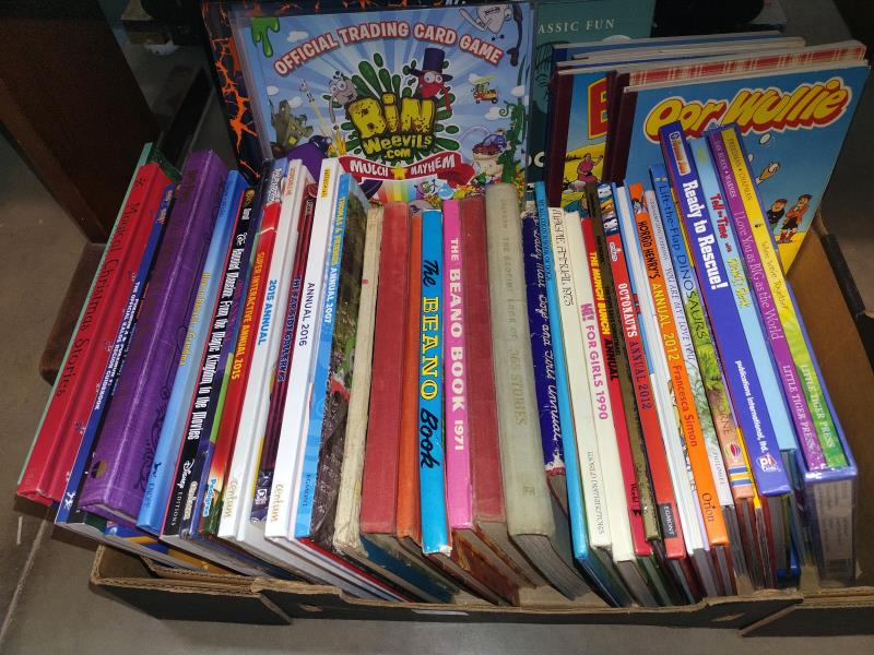 A good selection of children's books and annuals - Image 2 of 2