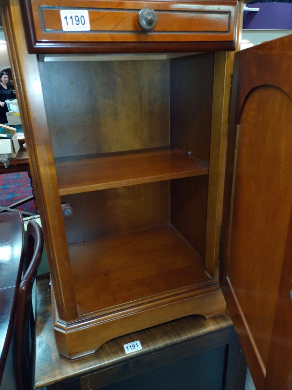 A mahogany effect cupboard with drawer. 47cm x 37cm x Height 73cm. COLLECT ONLY. - Image 2 of 3