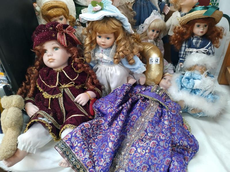 A good selection of collectors porcelain headed dolls etc COLLECT ONLY - Image 3 of 3