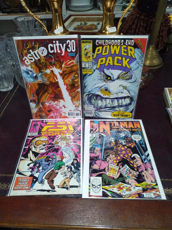 A quantity of comics including The Umbrella Academy & Astro City etc. - Image 3 of 10