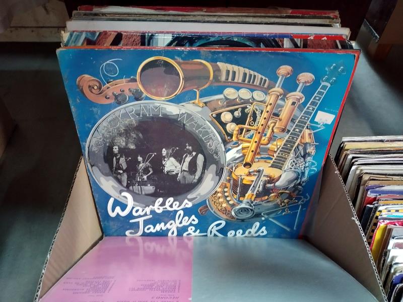 2 boxes of vinyl records including 33's and 45's, various artists - Image 5 of 9