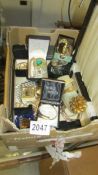 A collection of various vintage and boxed jewellery.