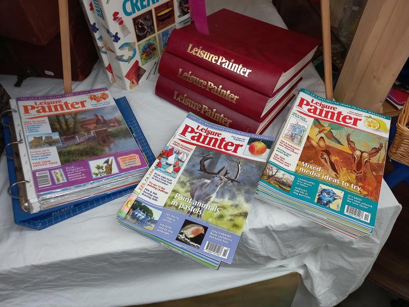 An artists easel & 6 volumes of Leisure Painter magazines - Image 3 of 3