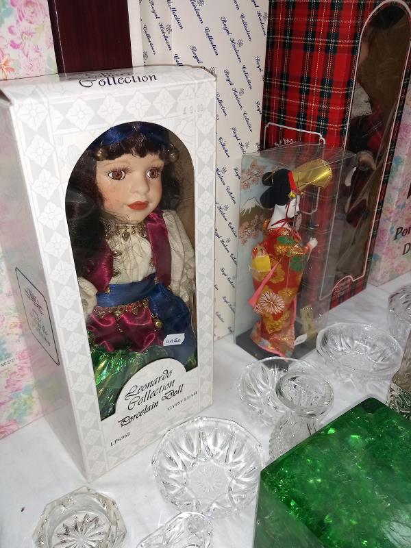 9 boxed porcelain collector doll's - Image 2 of 7