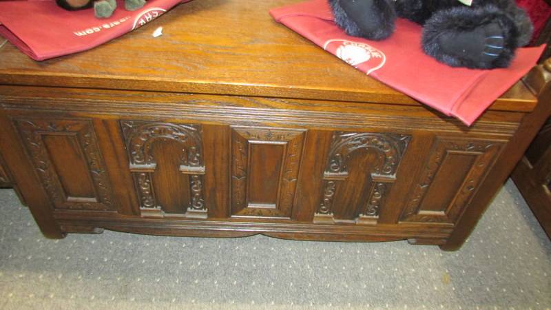 A good quality oak monk's bench. COLLECT ONLY. - Image 2 of 2