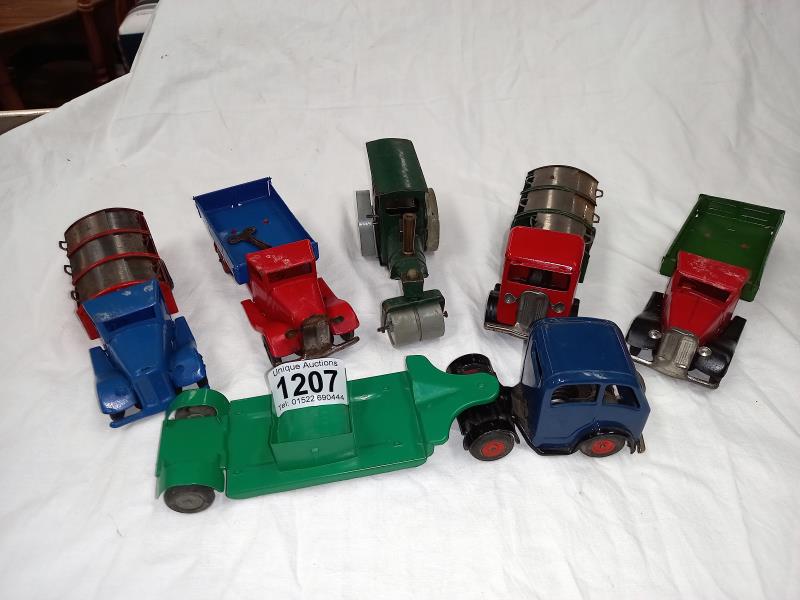 6 Triang minic clockwork lorries including dust cart