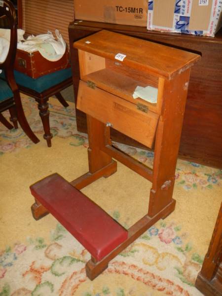 A church prayer stool with shelf, COLLECT ONLY. - Image 3 of 3
