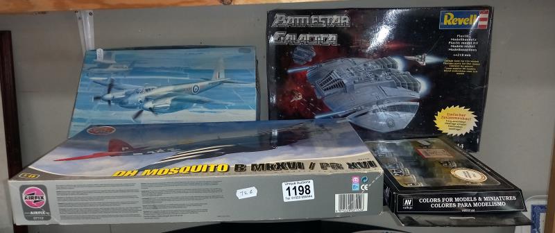 A quantity of Airfix 07112 DH Mosquito, Revell Battlestar Galactica, Cylon Raider model kits etc.