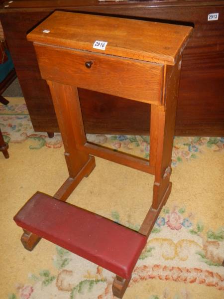 A church prayer stool with shelf, COLLECT ONLY. - Image 2 of 3