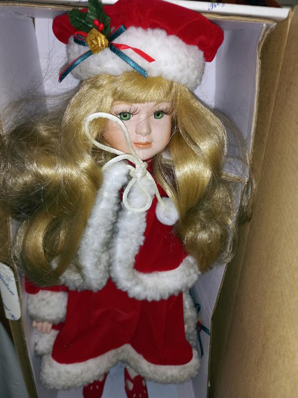 9 boxed porcelain collector doll's - Image 4 of 7