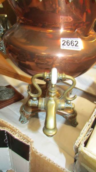 A Victorian copper samovar urn with brass tap. COLLECT ONLY. - Image 2 of 2