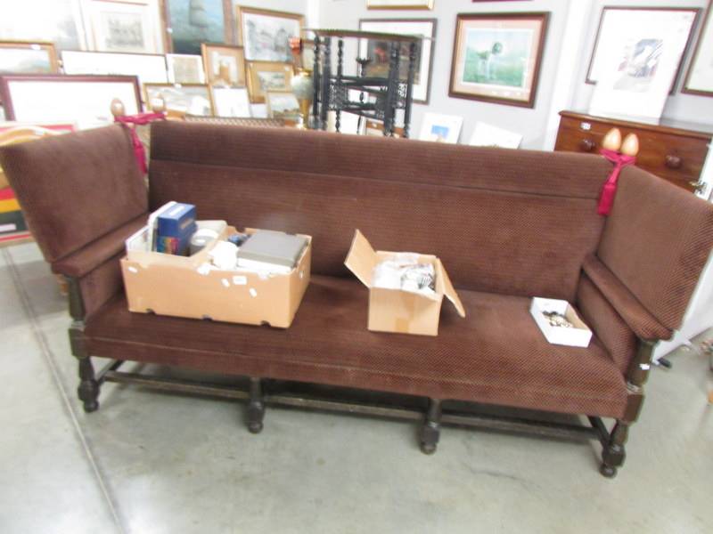 A good early 20th-century Knoll end sofa in good condition, COLLECT ONLY.