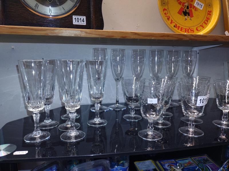 A good lot of drinking glasses and flutes in 3 sets of 6 + a set of 8 - Image 2 of 3