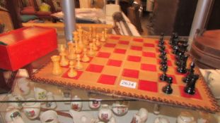 A good quality weighted chess set.