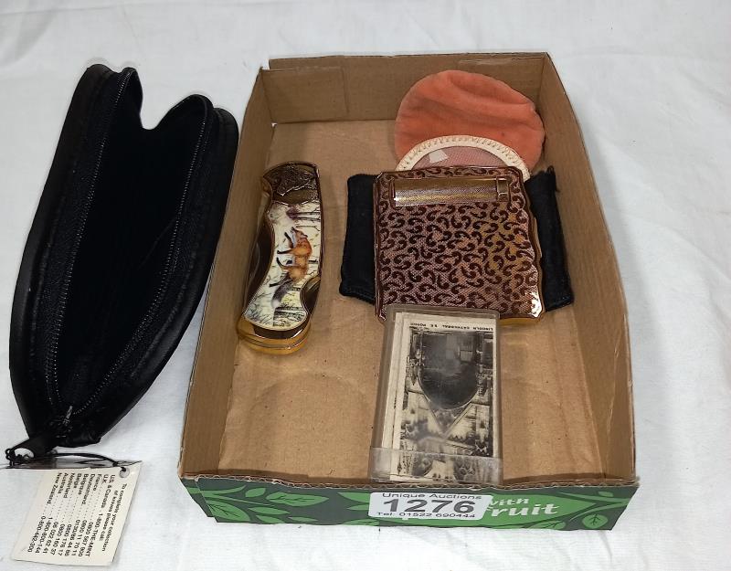 A Franklin Mint collectors knife & powder compact etc.