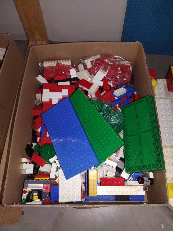 A good collection of early Lego plus a Duplo boat - Image 4 of 6