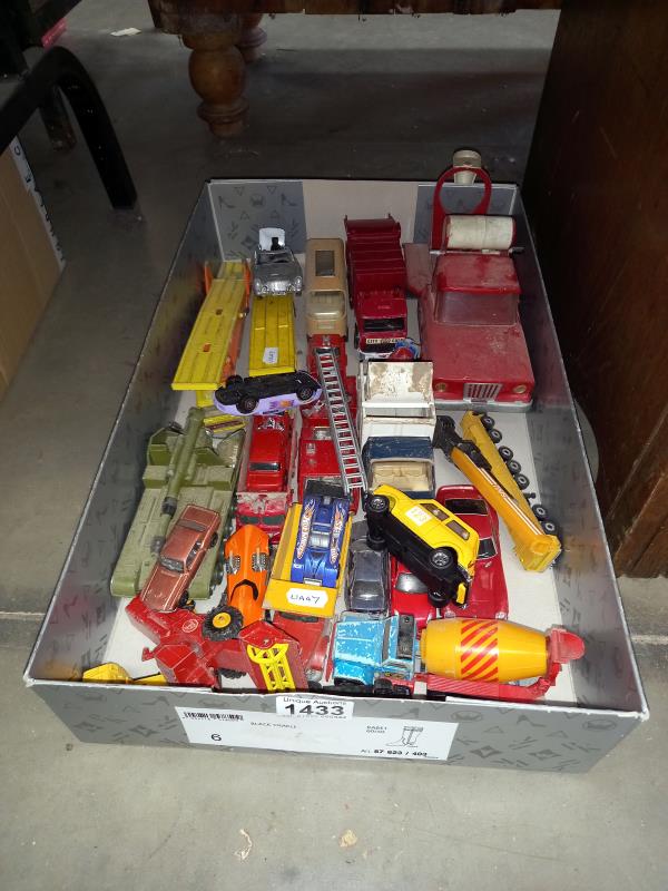 A box of play worn die cast vehicles including Hot Wheels, Dinky & Tonka etc (some A/F)
