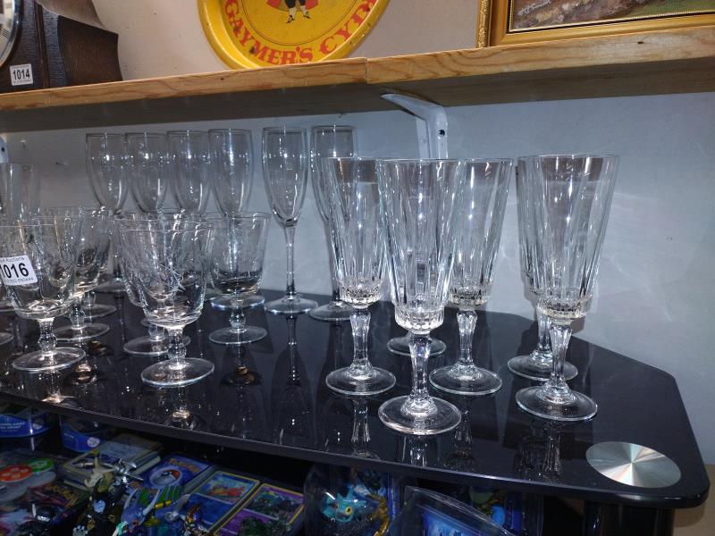 A good lot of drinking glasses and flutes in 3 sets of 6 + a set of 8 - Image 3 of 3