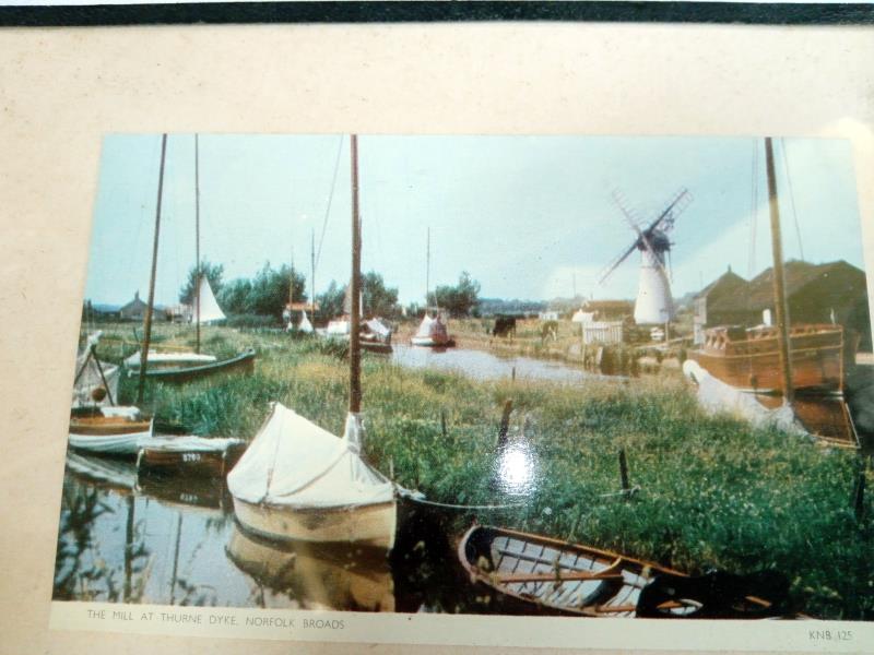 A vintage collection of horse & carts, a Coat of Arms & a pair of sailing prints dated 1943 - Image 6 of 6