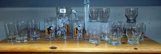 A 1970's water jug and matching drinking glasses, plus good lot of other glasses