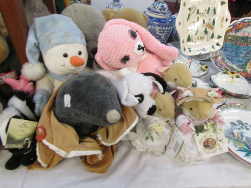 A good lot of soft toys including Beatrix Potter. - Image 4 of 6