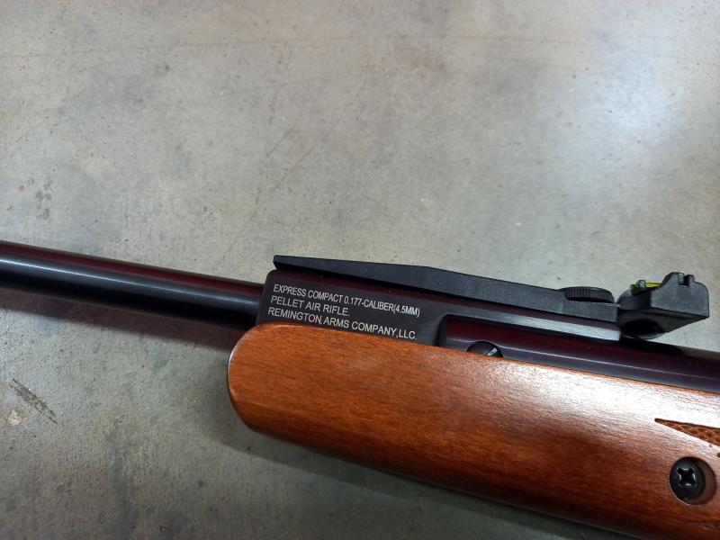 An air rifle with sight. Remington express compact. - Image 4 of 12