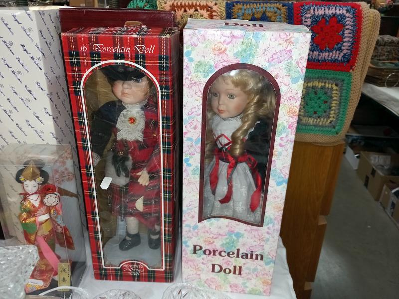 9 boxed porcelain collector doll's - Image 6 of 7