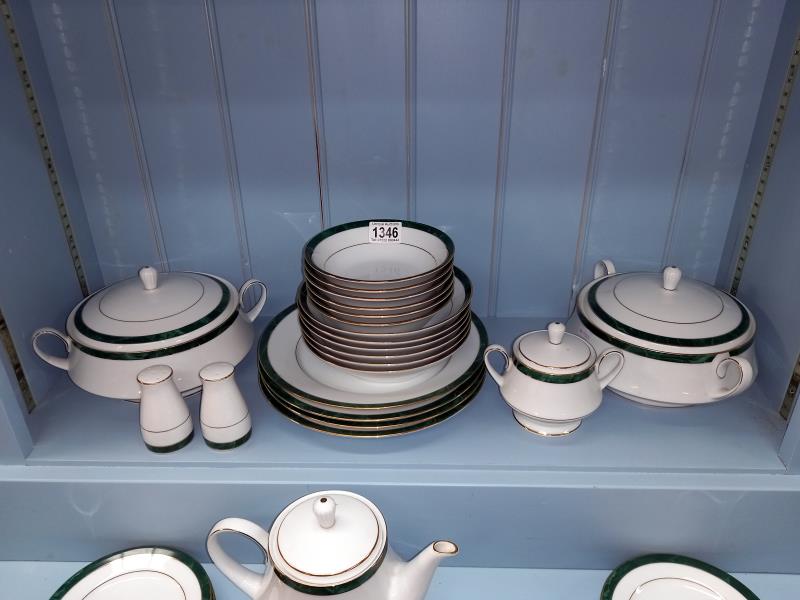 A Noritake 'Legendary' dinner set (approximately 40 pieces) COLLECT ONLY - Image 3 of 4