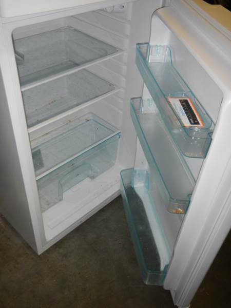 A White Knight fridge. COLLECT ONLY. - Image 2 of 2