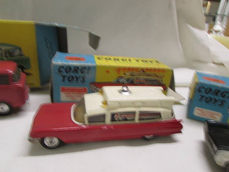 A boxed Corgi - 437 Cadillac ambulance, 237 Oldsmobile Sherrif car and Gift set No. 14 hydraulic - Image 3 of 4