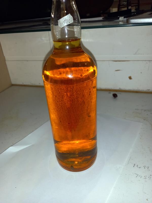 A bottle of Glenmorangie 10 year old Highland malt whisky. - Image 4 of 5