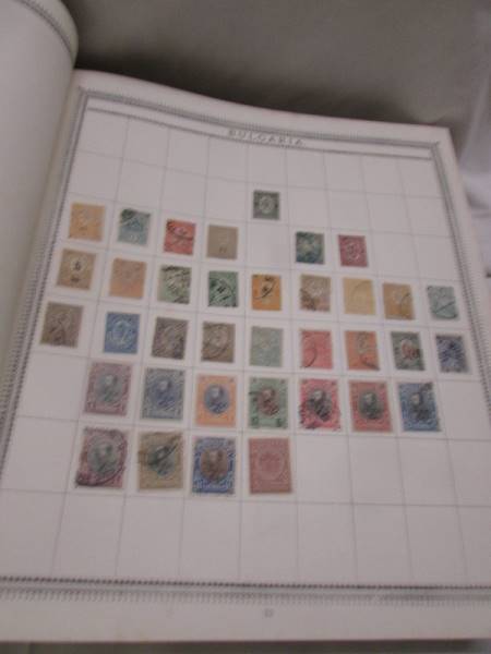A very good Victorian stamp album of Victorian and early 20th century stamps including GB penny - Bild 7 aus 50