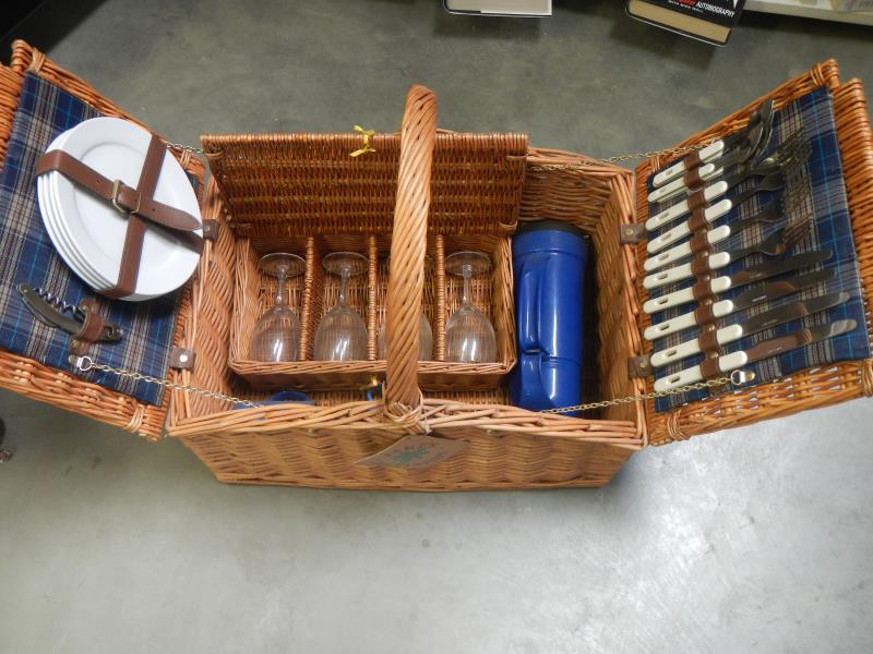 A double lidded picnic basket set (complete) - Image 2 of 5