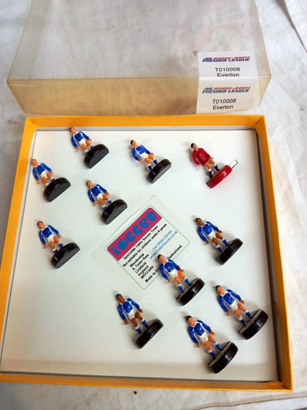 A mixed set of 12 Subbuteo (table soccer) teams including special paintings, including Everton, - Image 5 of 11