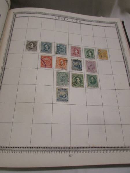 A very good Victorian stamp album of Victorian and early 20th century stamps including GB penny - Bild 42 aus 50