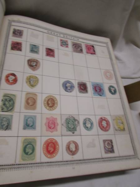 A very good Victorian stamp album of Victorian and early 20th century stamps including GB penny - Bild 15 aus 50