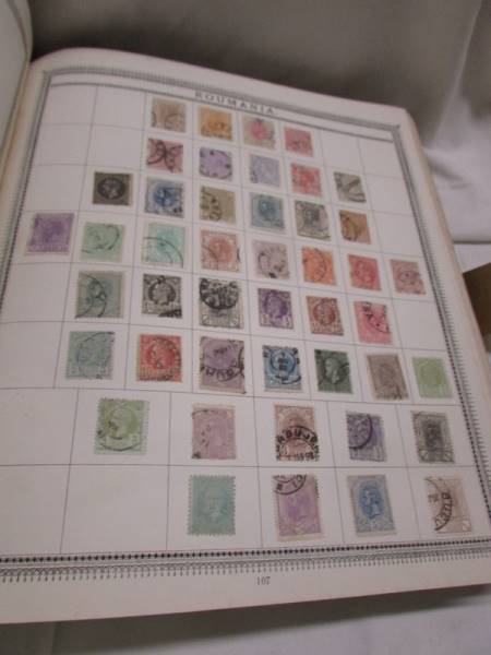 A very good Victorian stamp album of Victorian and early 20th century stamps including GB penny - Bild 21 aus 50