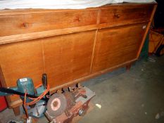 A retro sideboard (A/F damaged handles) 137cm x 46cm x 82cm