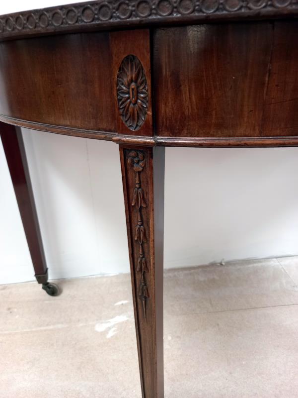 A 'D' side table with carved edge and legs on casters COLLECT ONLY - Image 2 of 3