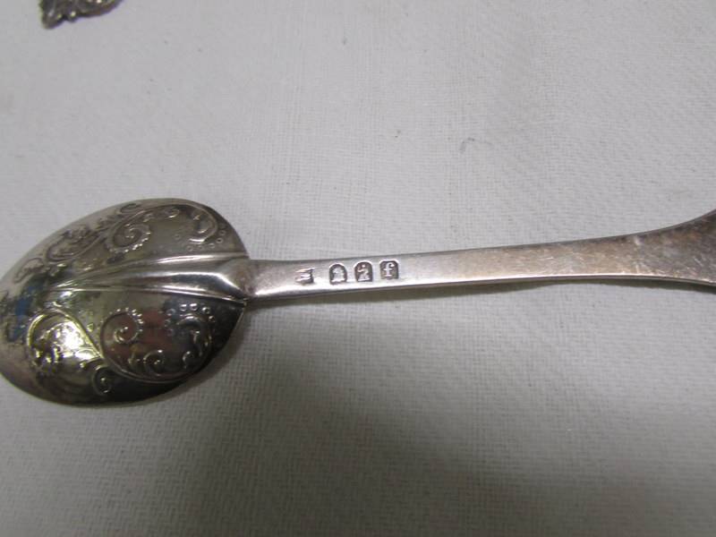 Eleven engraved silver teaspoons, 138 grams. - Image 3 of 3