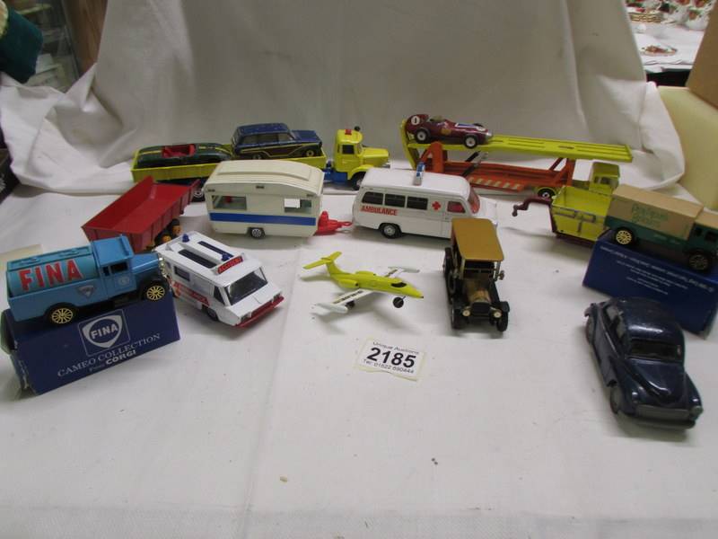 A mixed lot of unboxed Corgi, Matchbox and Dinky die cast models.