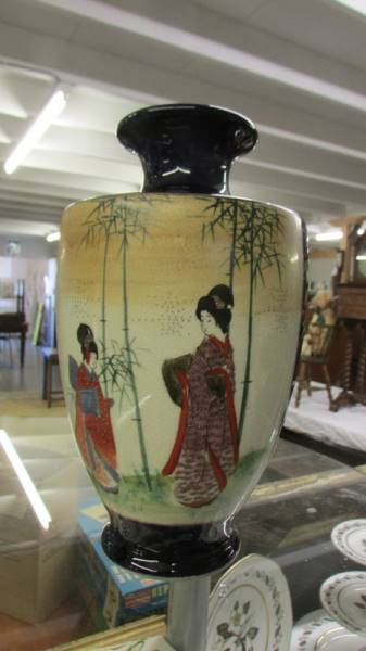 A Chinese blue and white lidded vase a/f, a Japanese vase and another vase. - Image 2 of 4