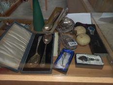 A part shelf of silver plate etc.