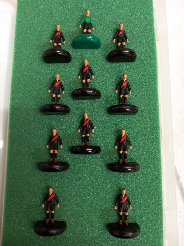 9 Subbuteo special edition teams, including Oldham 2nd, Tranmere Rovers and 5 retro paints, kit - Image 2 of 10